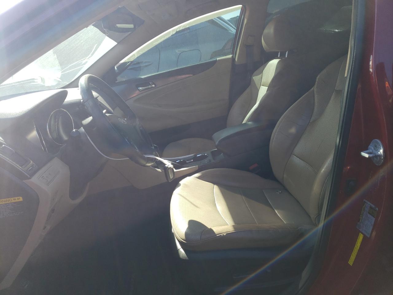 2012 Hyundai Sonata - Image 7