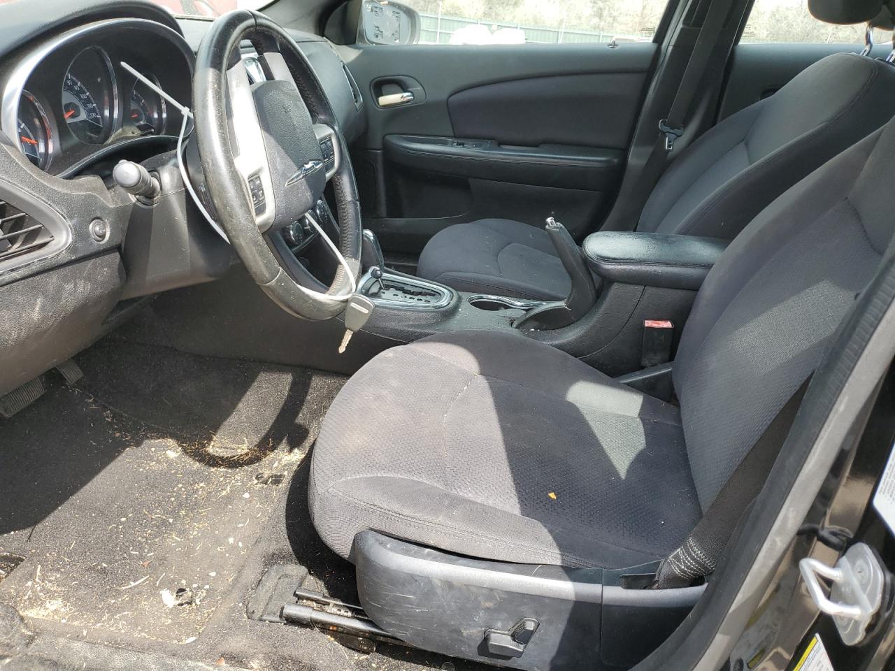 2013 Chrysler 200 - Image 7