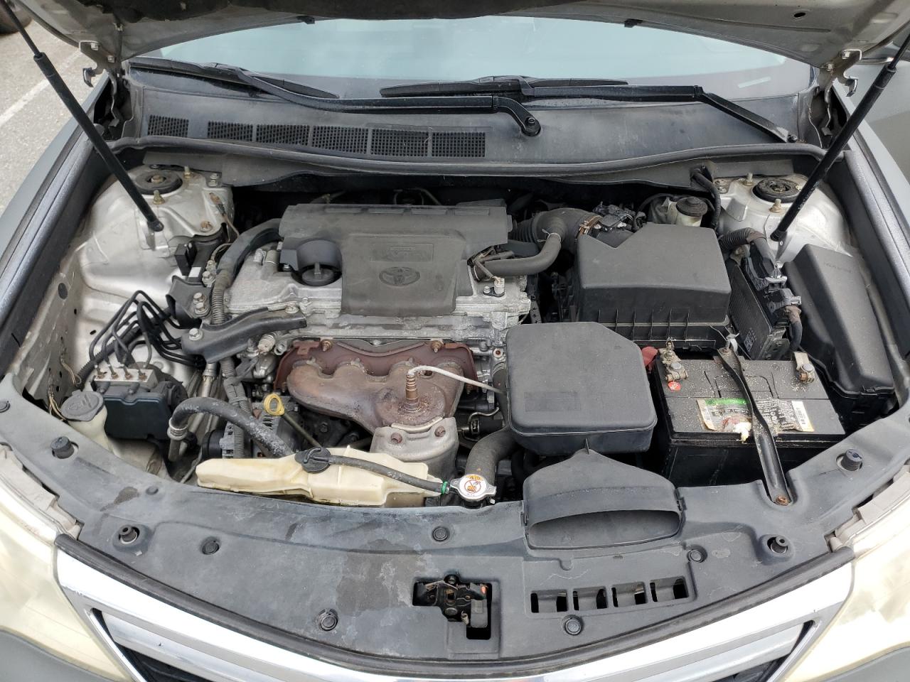 2012 Toyota Camry - Image 11