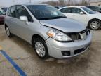 2011 Nissan Versa S zu verkaufen in Pekin, IL - Side