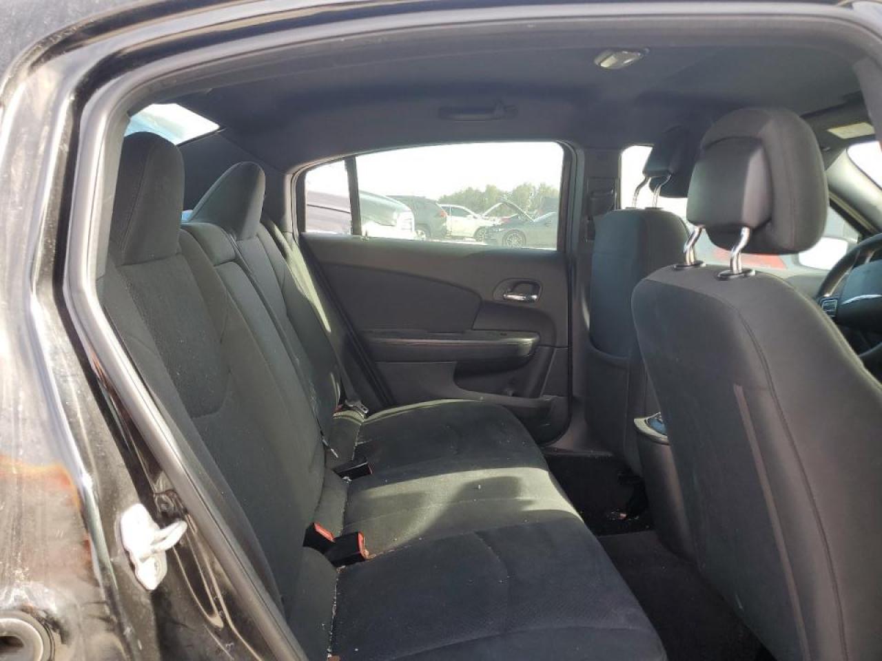 2012 Chrysler 200 - Image 10