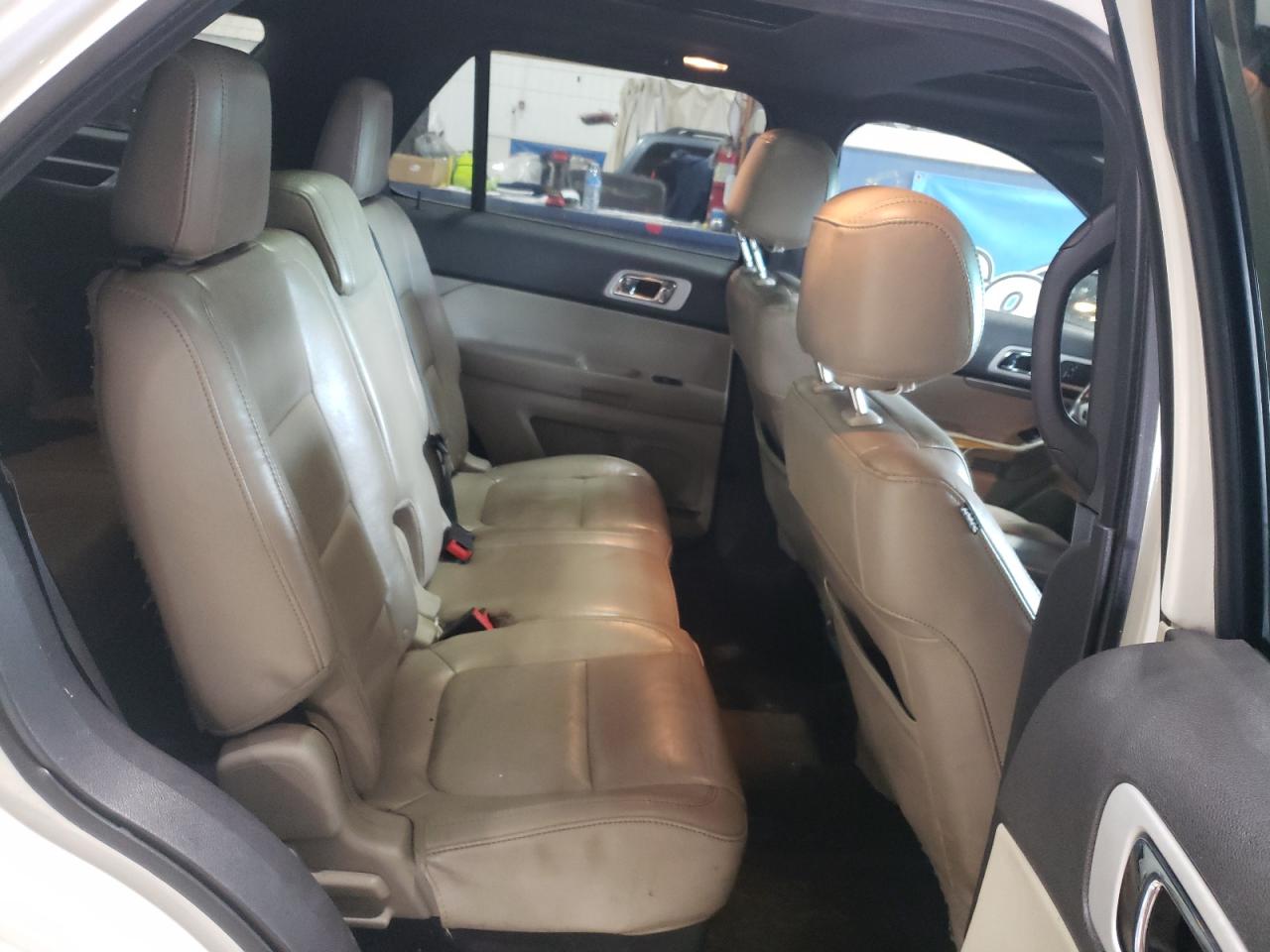 2012 Ford Explorer - Image 11