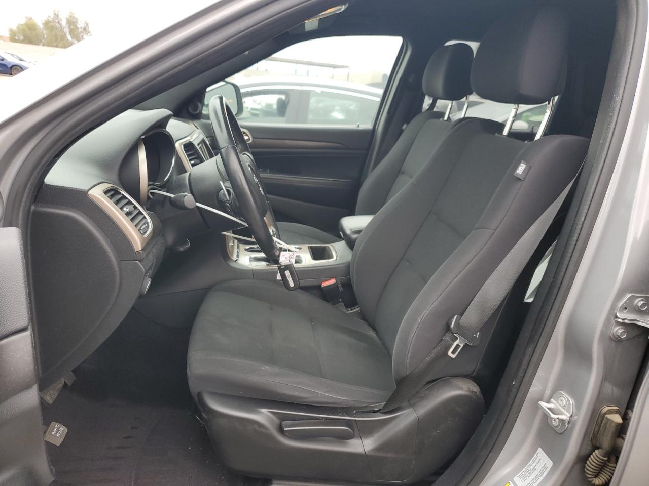2016 Jeep Grand Cherokee - Image 7