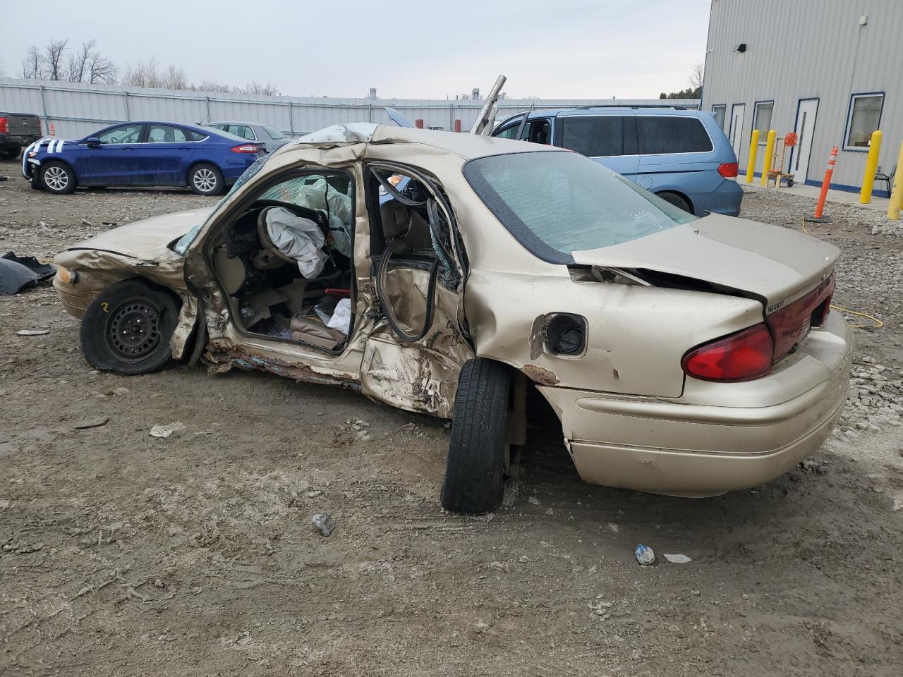 2004 Buick Regal - Image 2