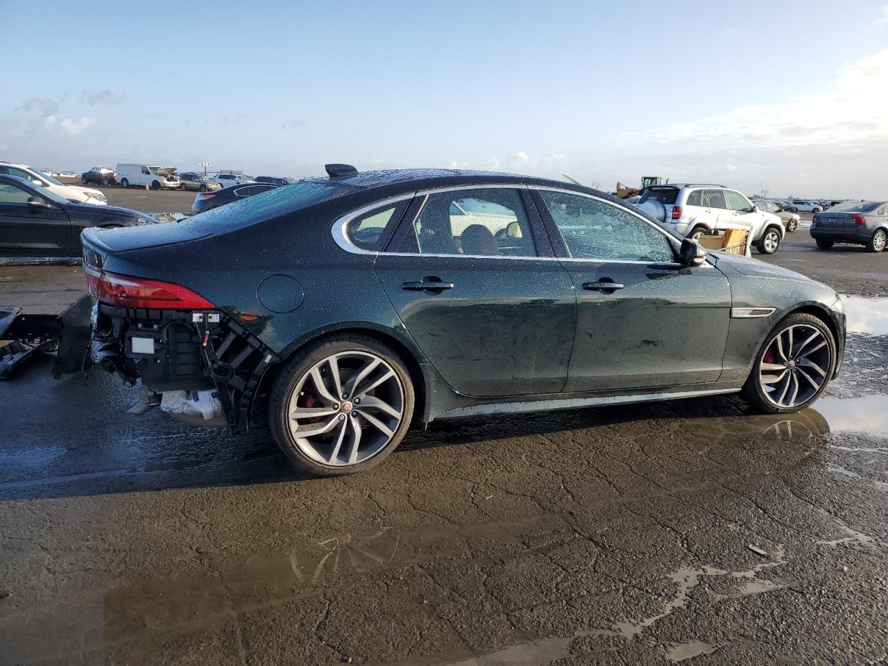 2022 Jaguar XF - Image 3