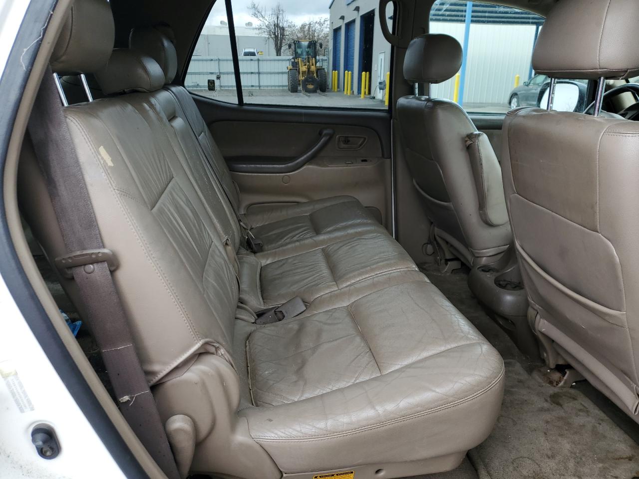 2003 Toyota Sequoia - Image 11