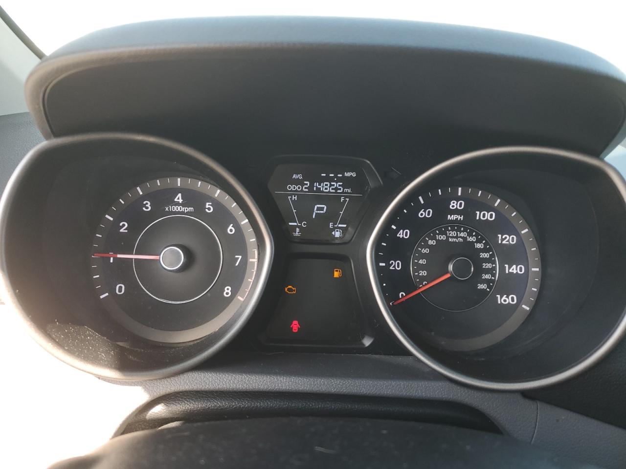 2013 Hyundai Elantra - Image 9