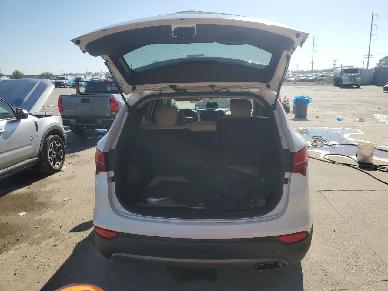 2014 Hyundai Santa Fe - Image 6