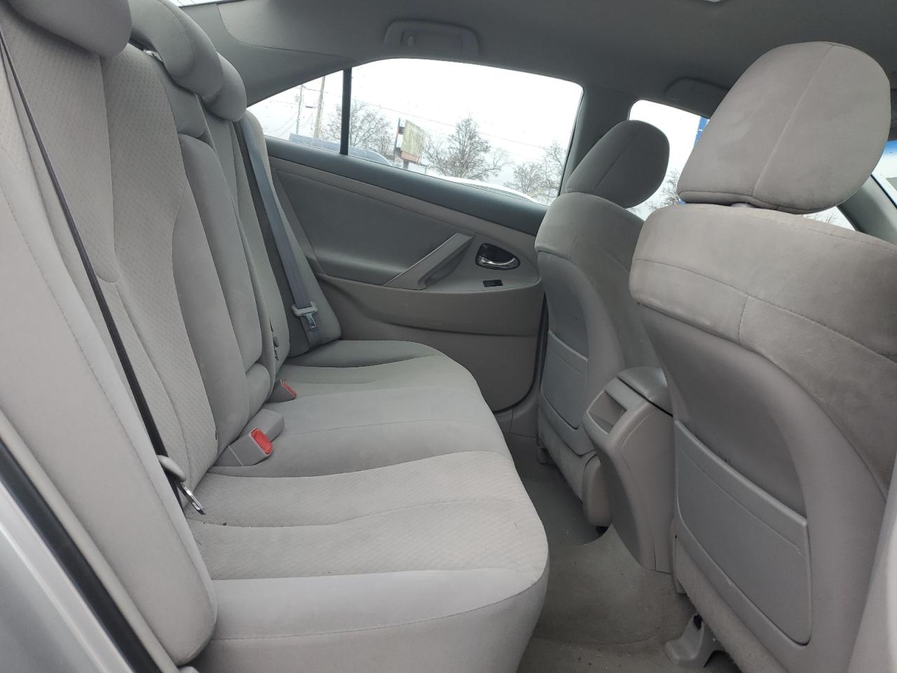 2009 Toyota Camry - Image 10