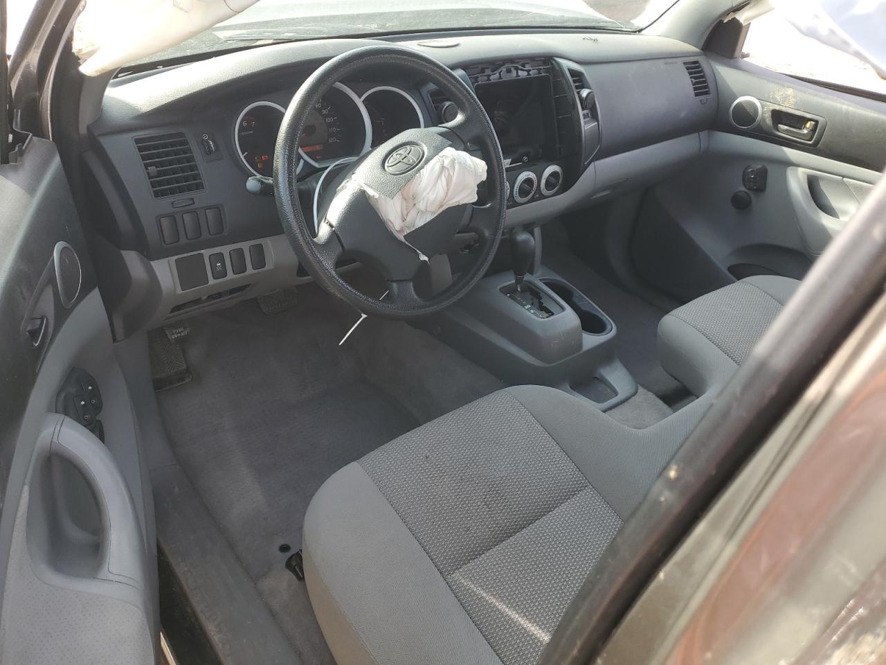 2011 Toyota Tacoma - Image 8