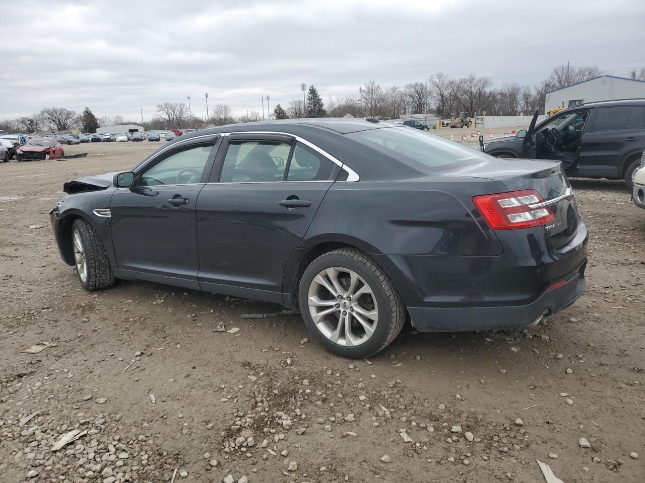 2013 Ford Taurus - Image 2