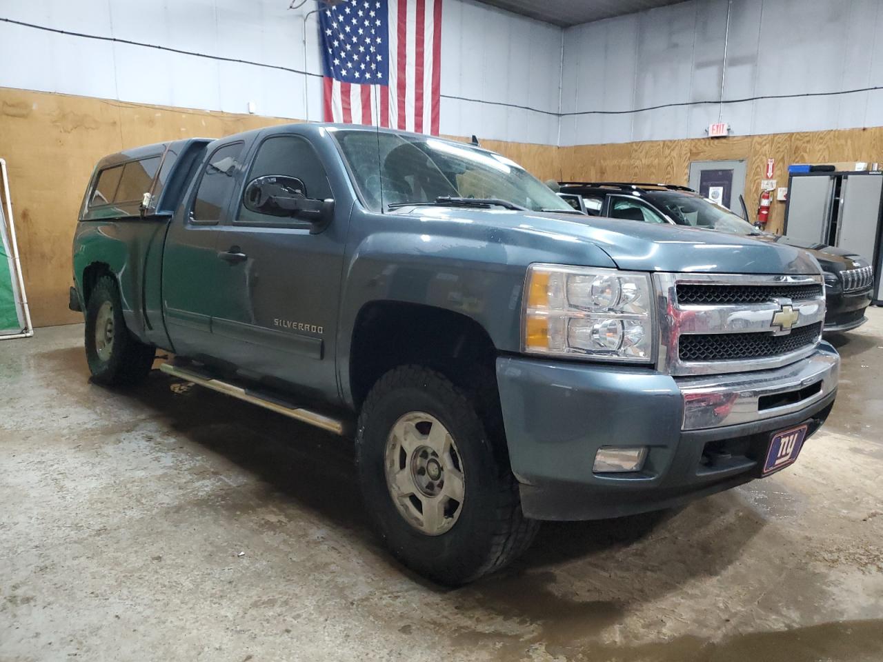 2010 Chevrolet Silverado - Image 4