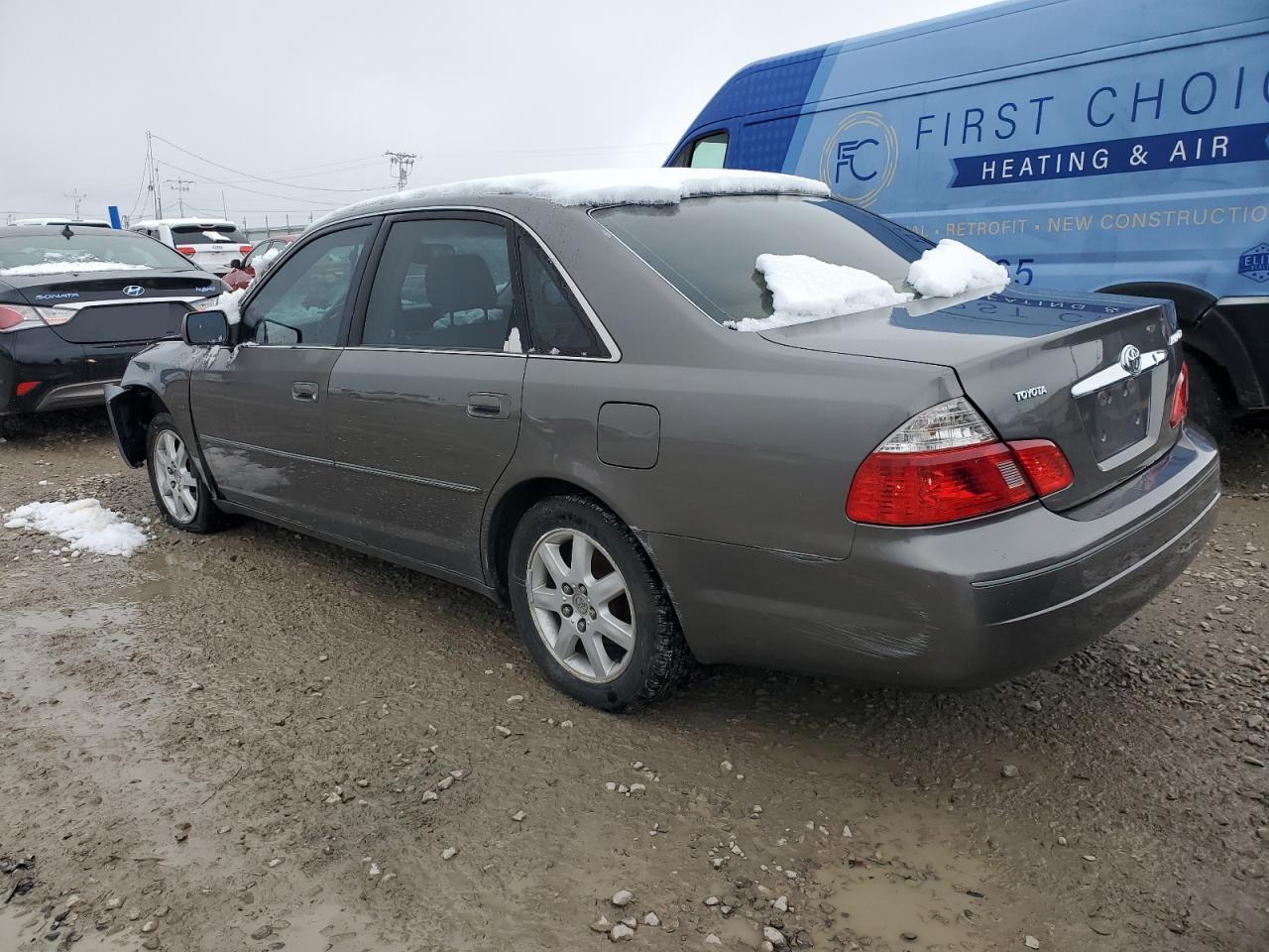 2003 Toyota Avalon - Image 2