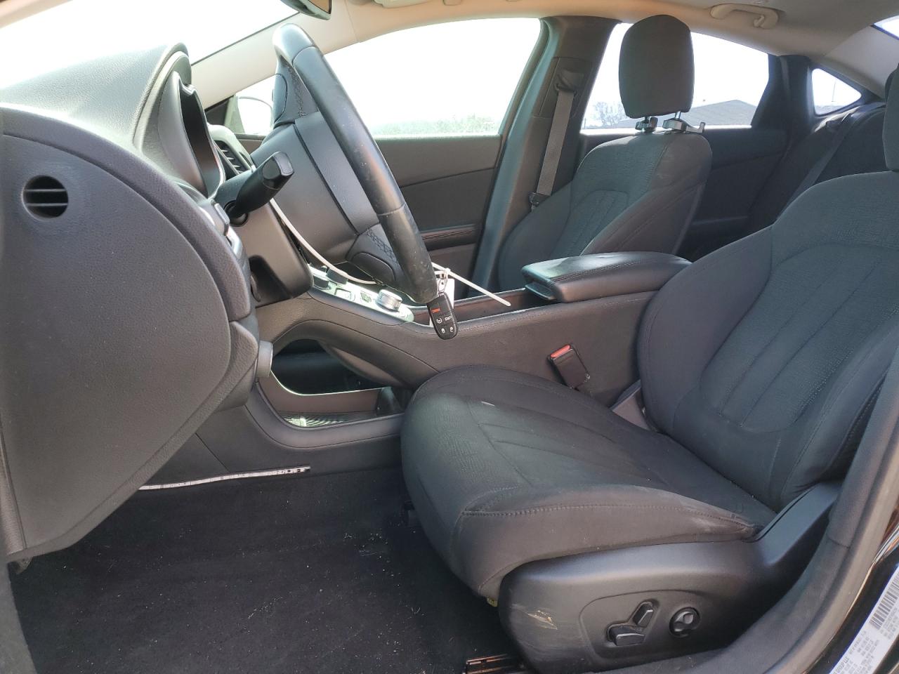 2015 Chrysler 200 - Image 7
