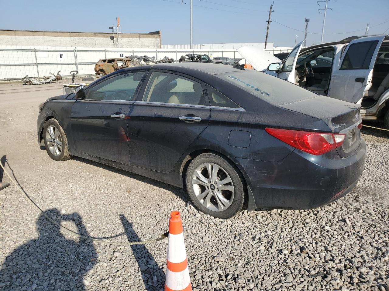 2012 Hyundai Sonata - Image 2