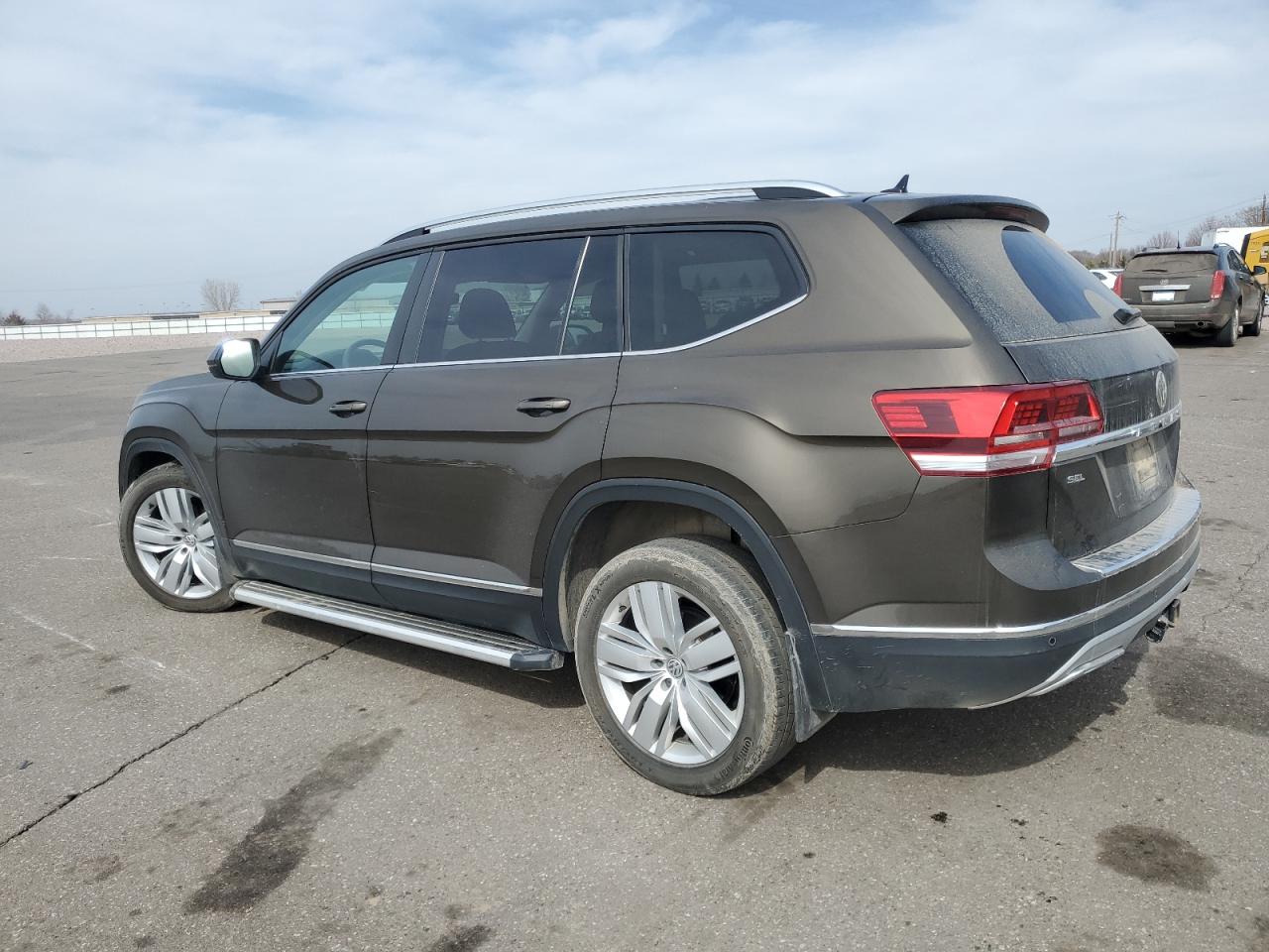 2019 Volkswagen Atlas - Image 2