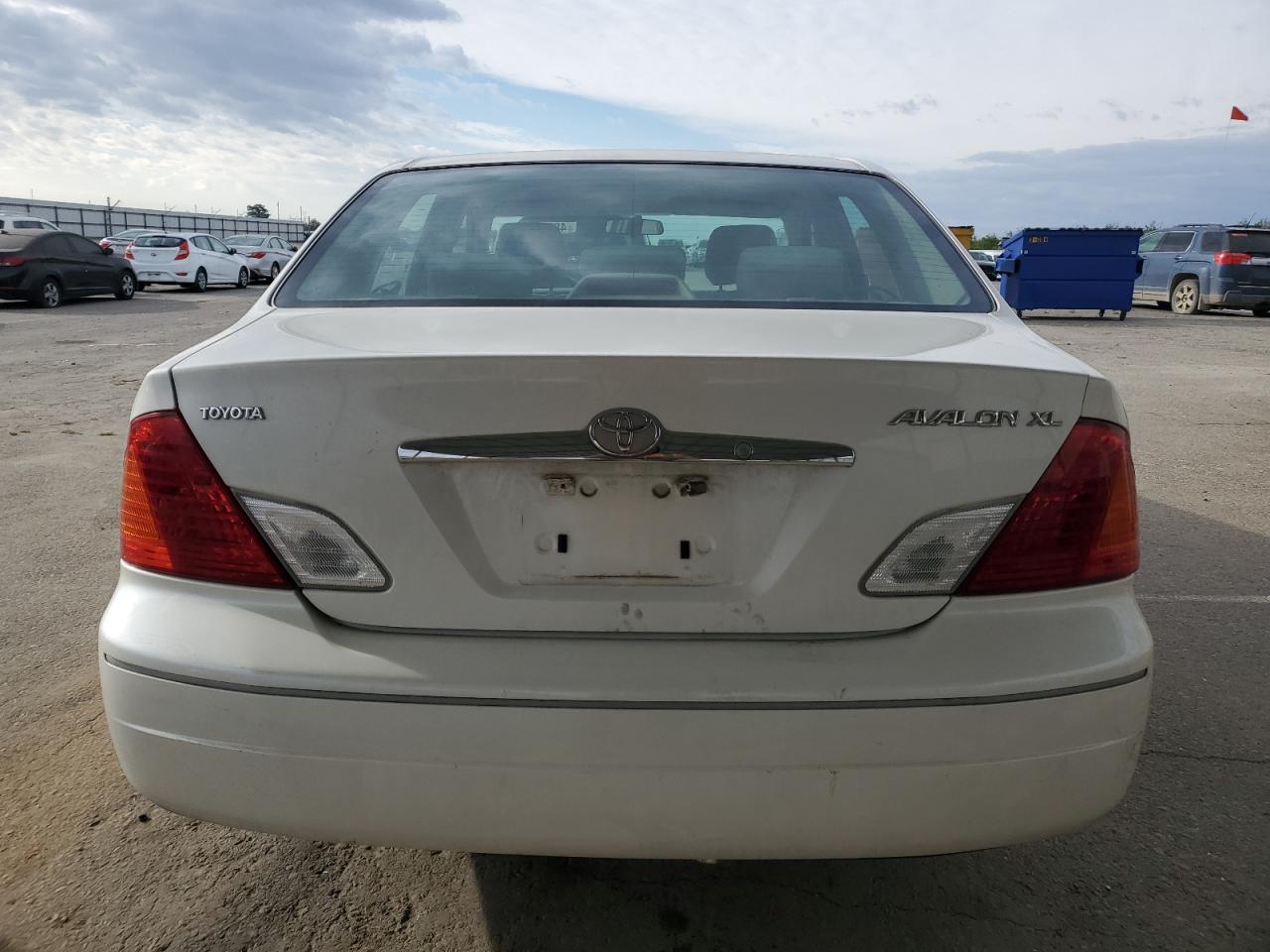 2001 Toyota Avalon - Image 6
