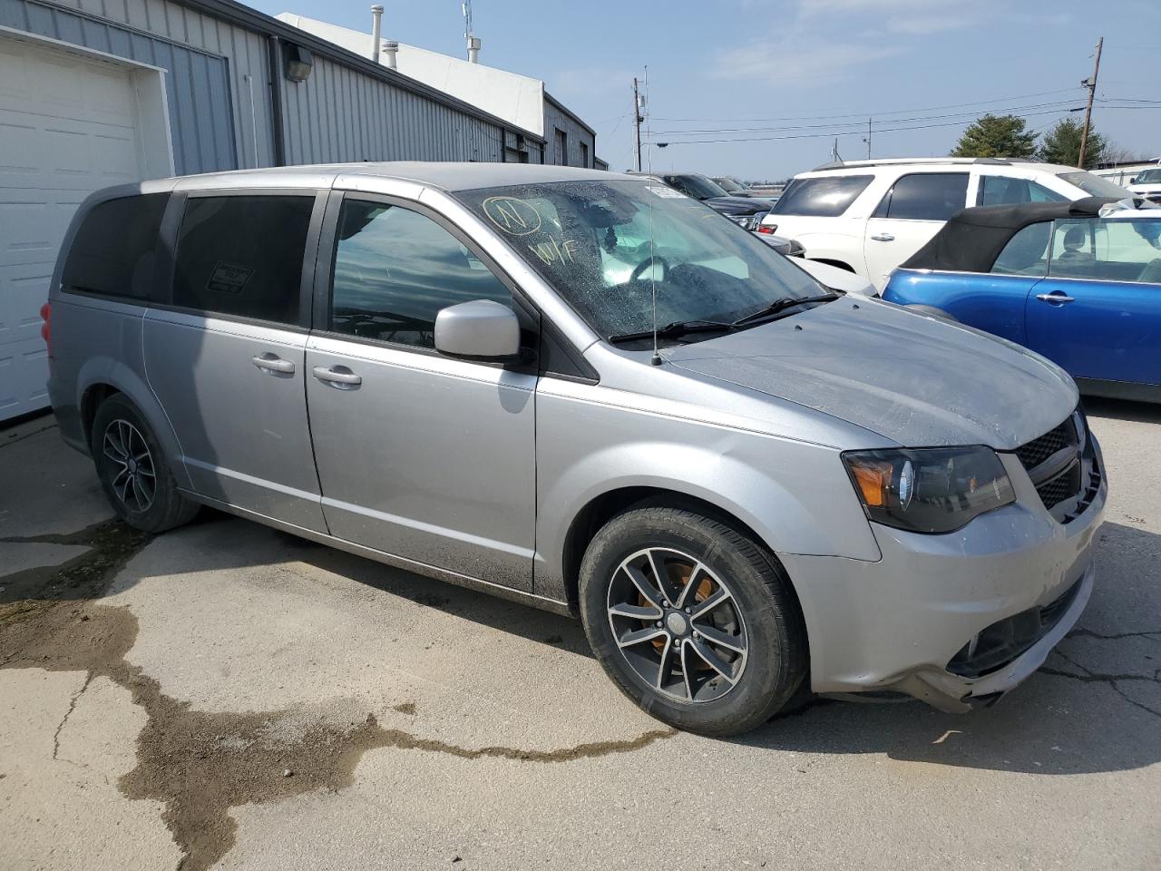 2019 Dodge Caravan - Image 4
