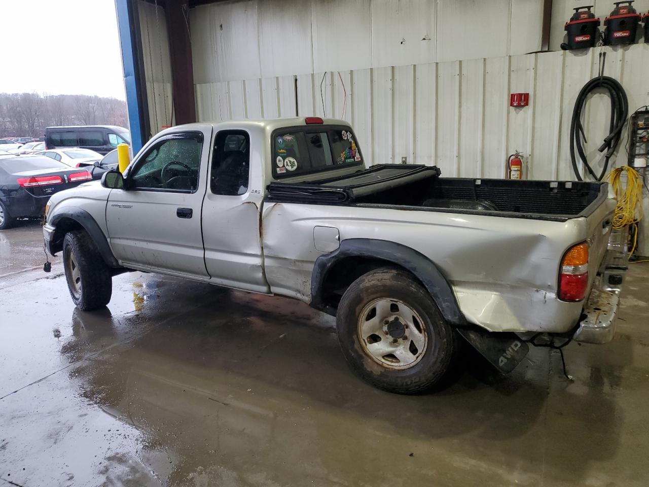 2004 Toyota Tacoma - Image 2