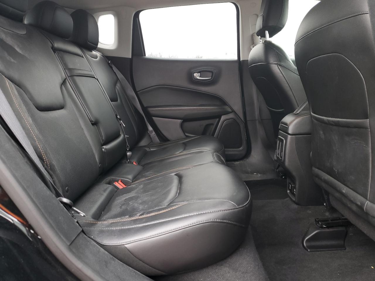 2018 Jeep Compass - Image 12