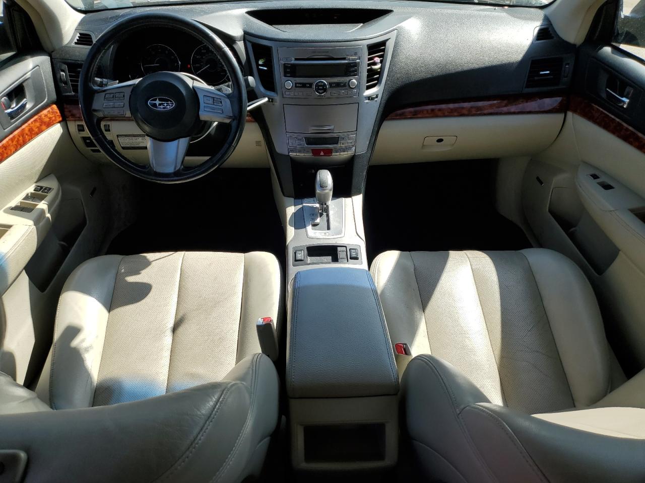 2010 Subaru Outback - Image 8