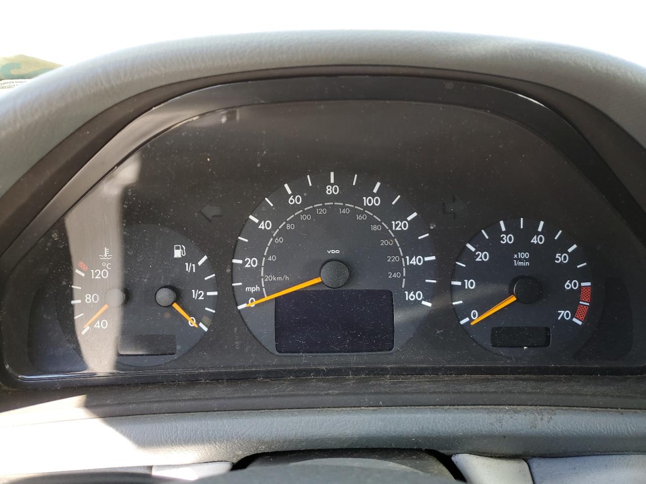 2003 Mercedes-Benz Clk 320 VIN: WDBLK65G43T131711 Lot: 48130915