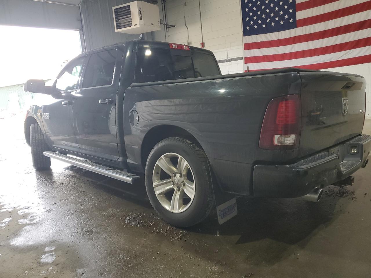 2016 RAM 1500 - Image 2