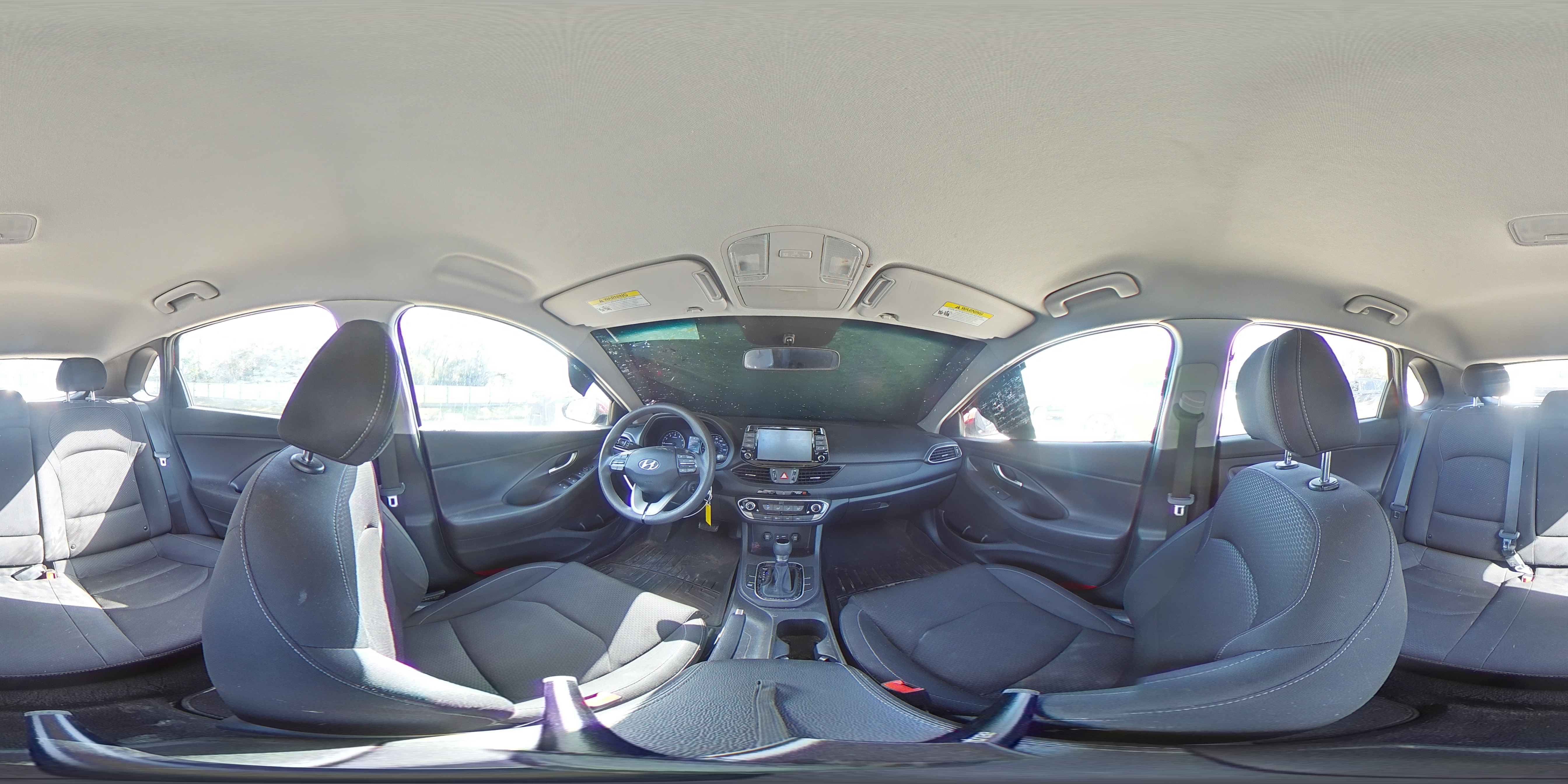 2018 Hyundai Elantra - Image 14