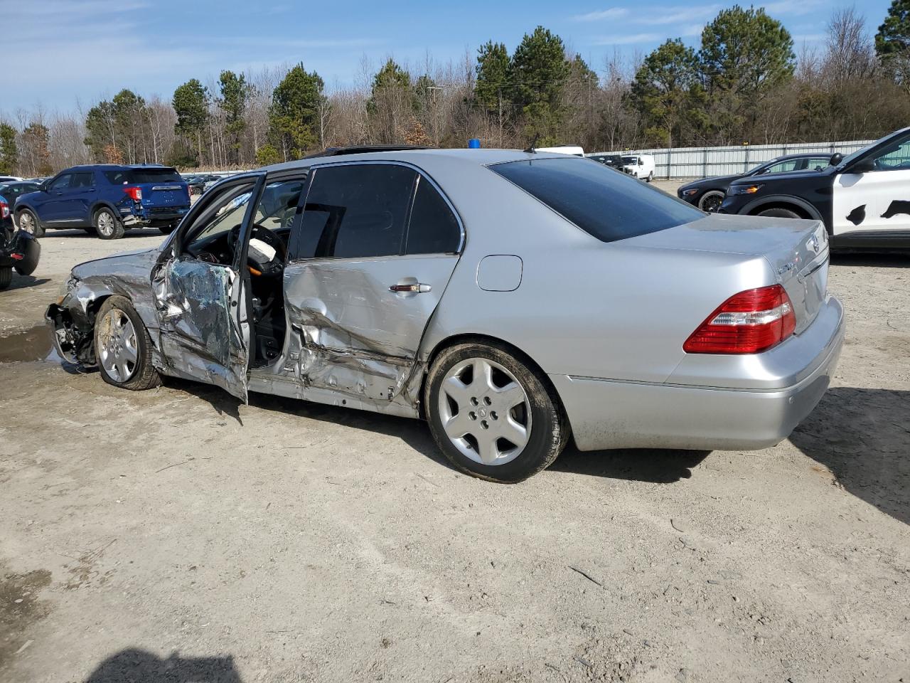 2004 Lexus LS - Image 2
