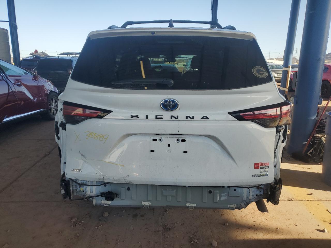 2022 Toyota Sienna - Image 6