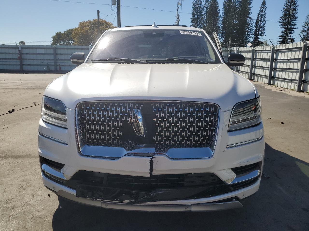 2018 Lincoln Navigator - Image 5