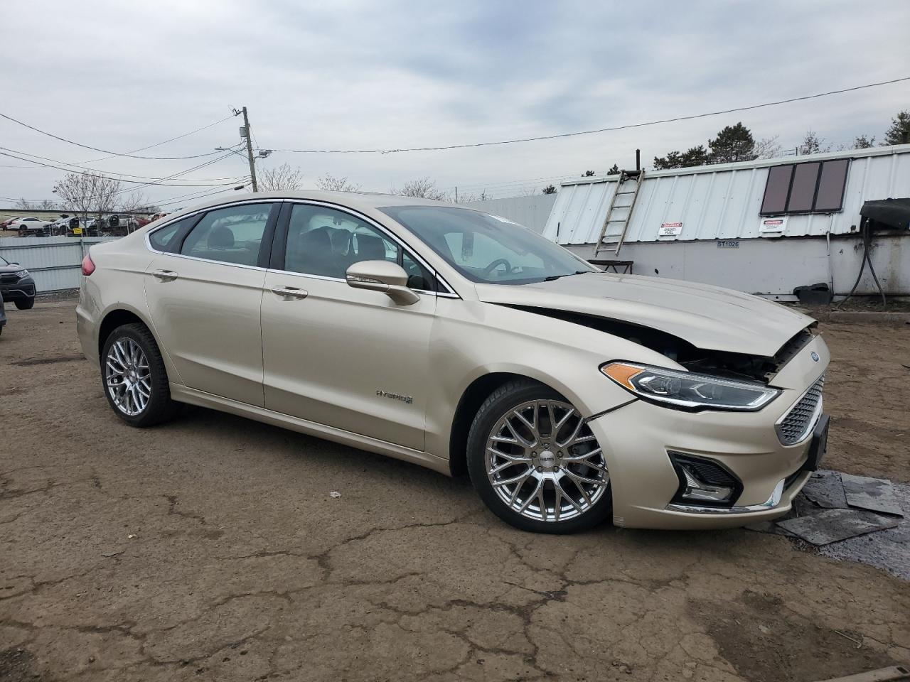 3FA6P0RU9KR158115 FORD FUSION 2019