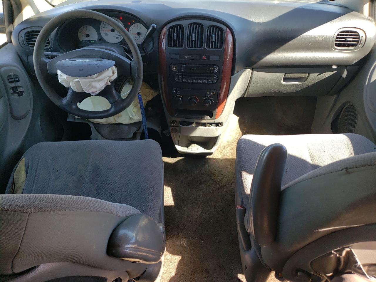 2006 Chrysler Town & Country - Image 8