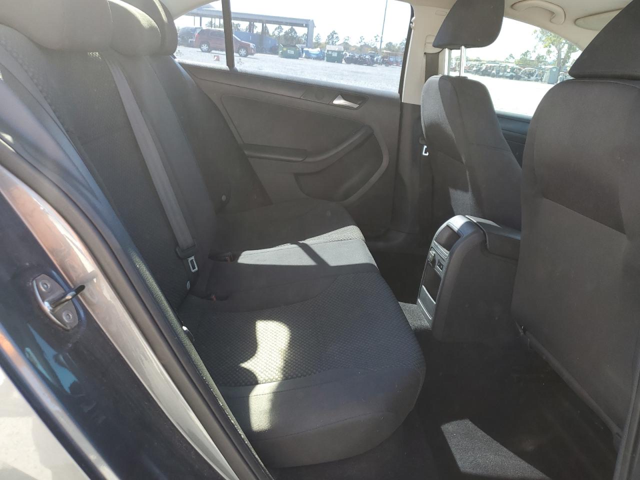 2014 Volkswagen Jetta - Image 10