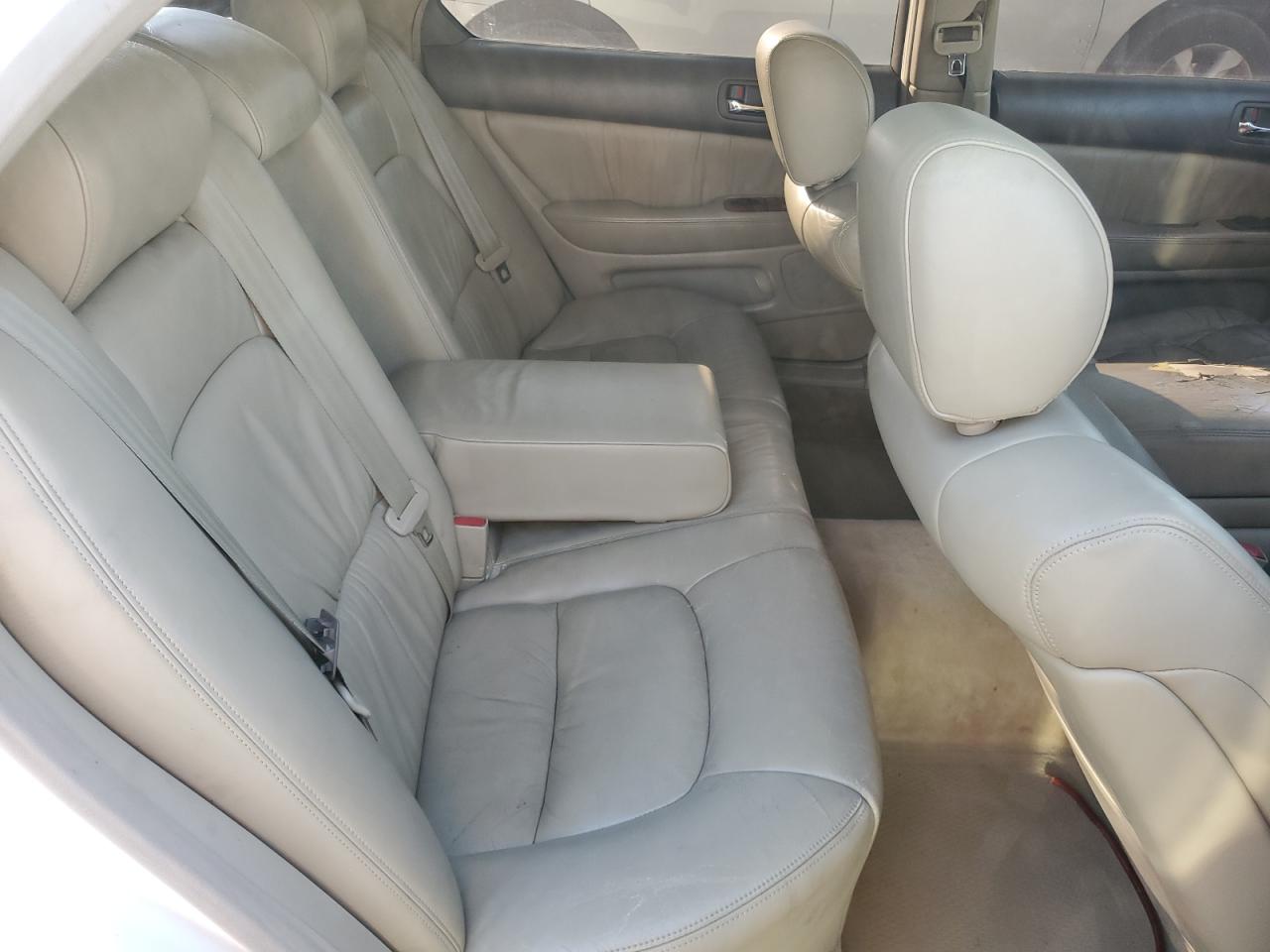 1998 Lexus LS - Image 11