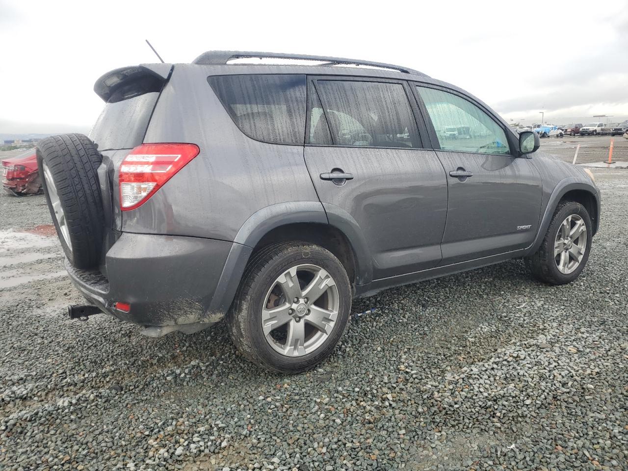2010 Toyota RAV 4 - Image 3