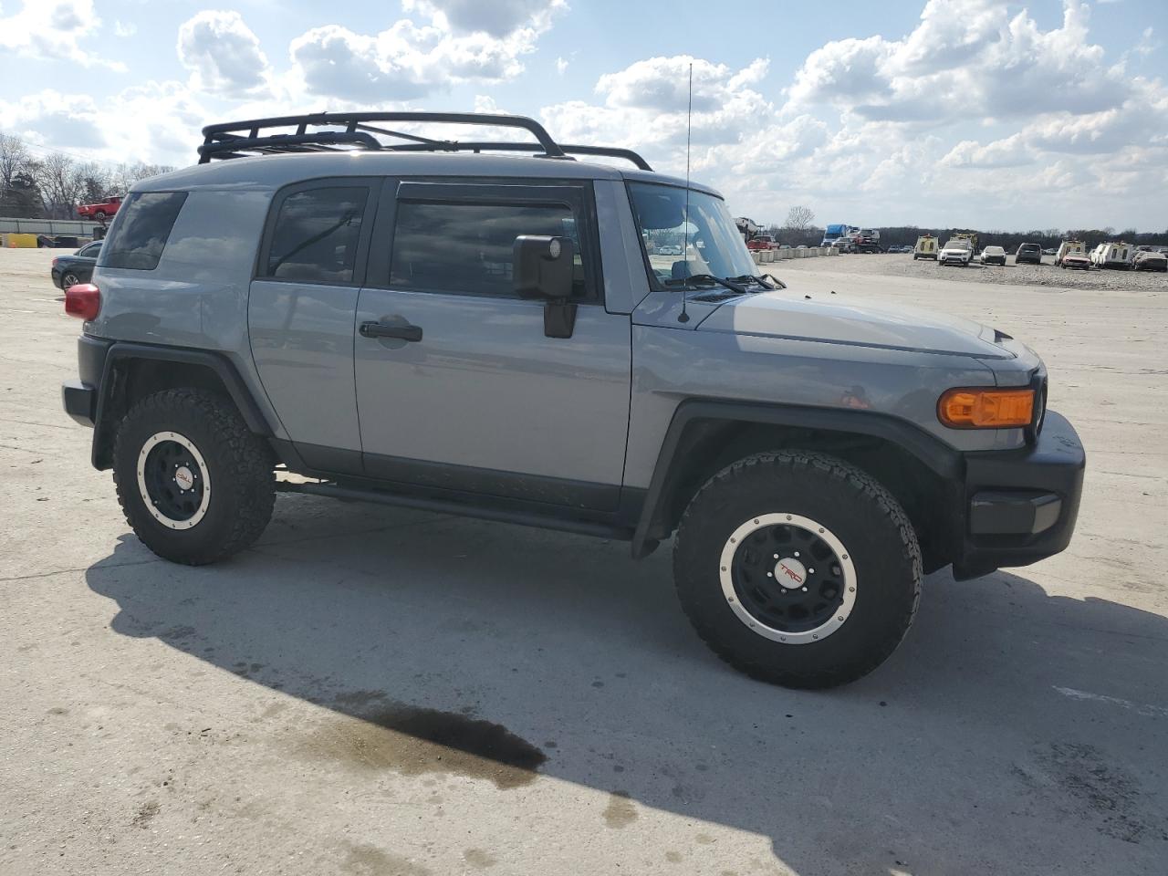 2013 Toyota FJ Cruiser - Image 4