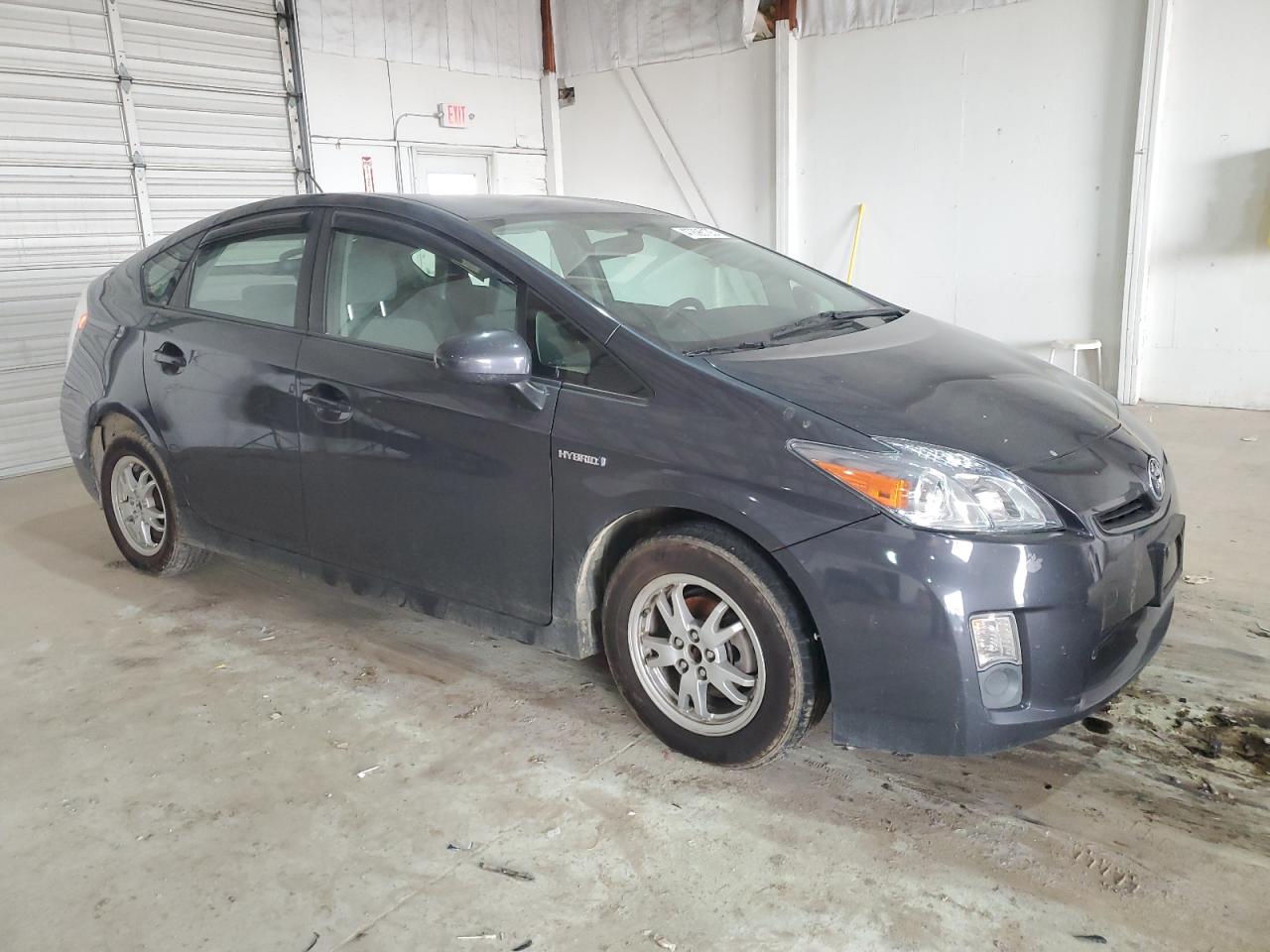2011 Toyota Prius - Image 4