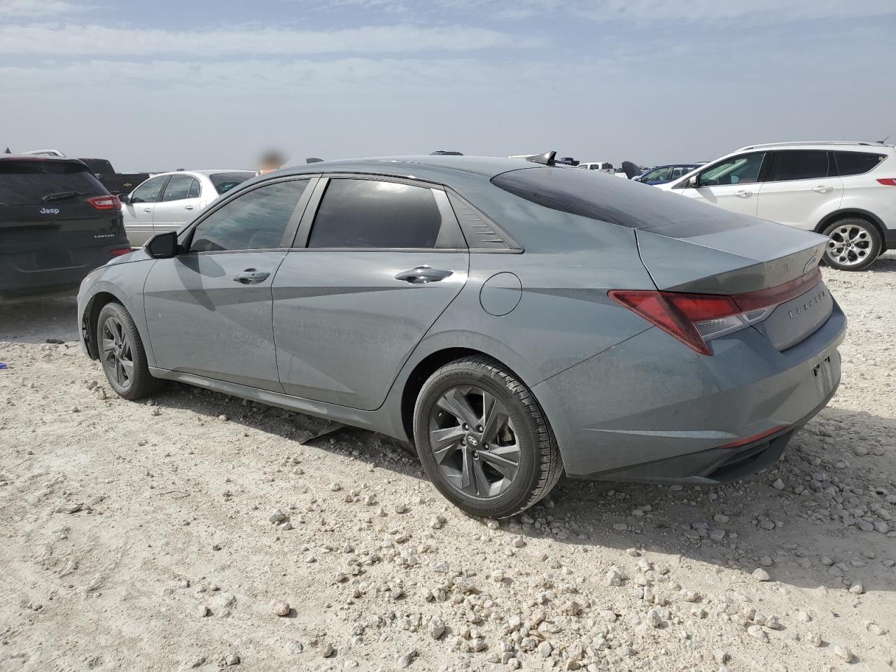 2022 Hyundai Elantra - Image 2