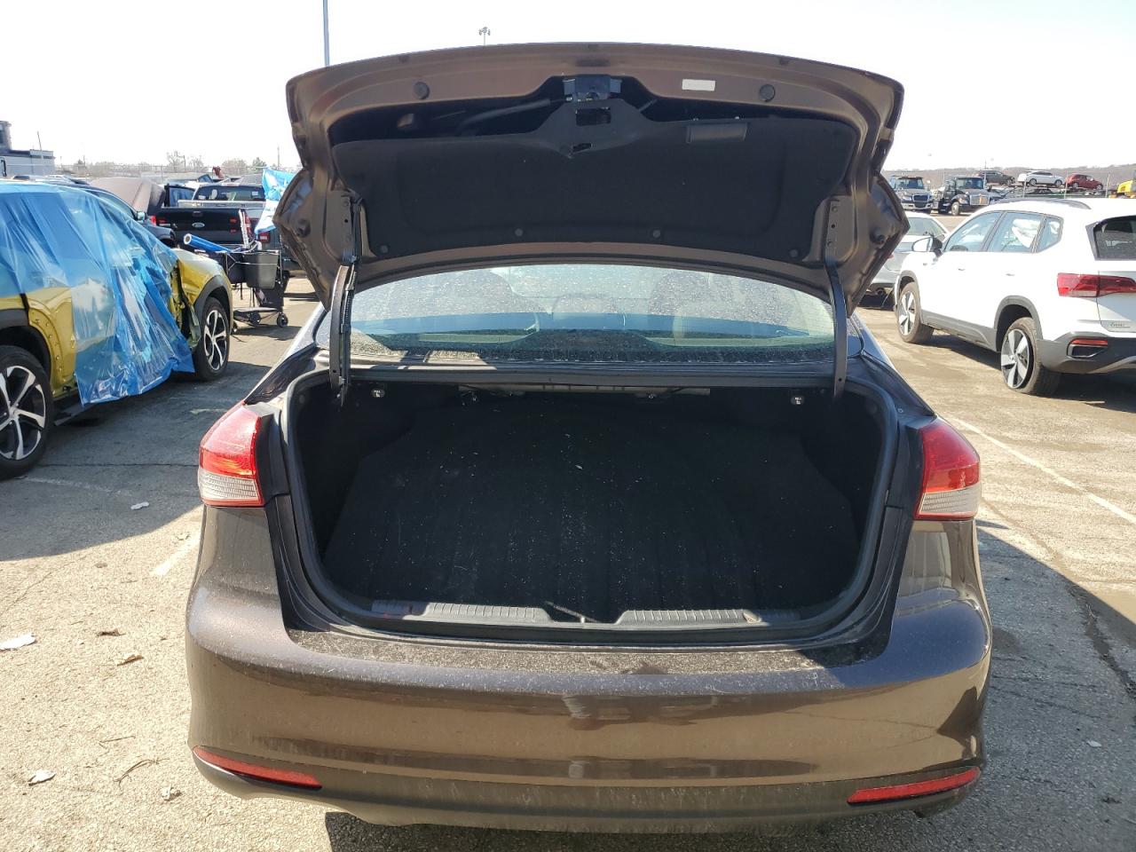 2017 Kia Forte - Image 6