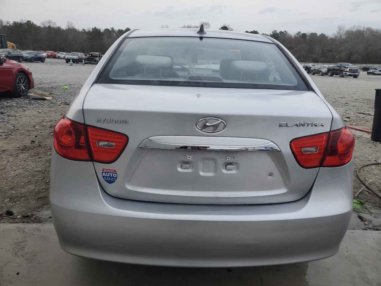 2010 Hyundai Elantra - Image 6