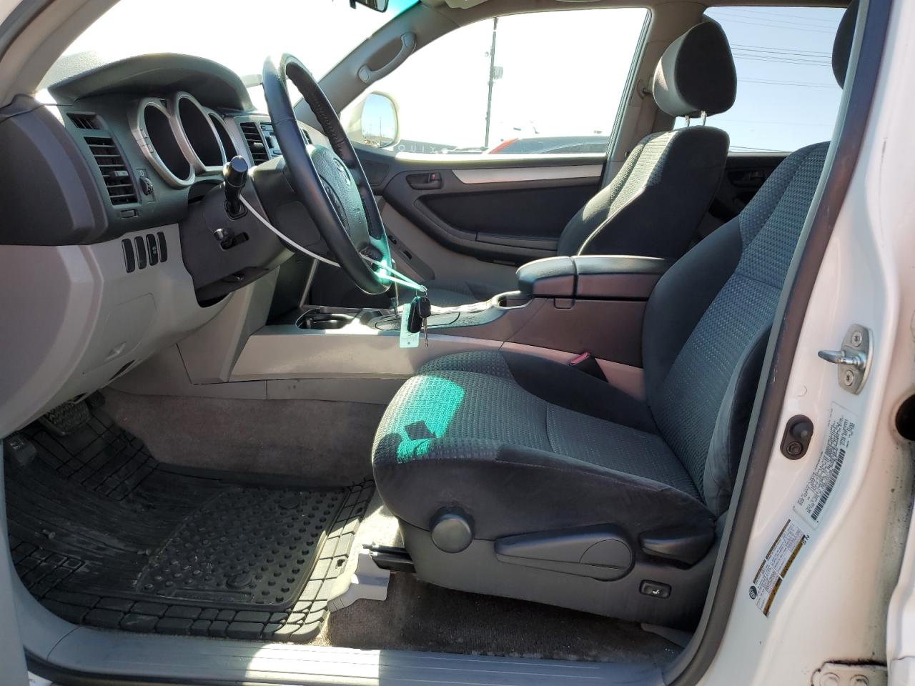 2005 Toyota 4Runner - Image 7