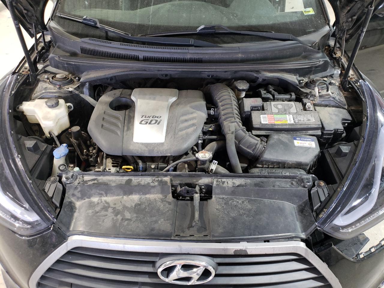 2016 Hyundai Veloster - Image 12