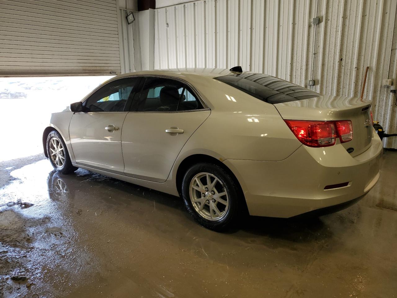 2014 Chevrolet Malibu - Image 2