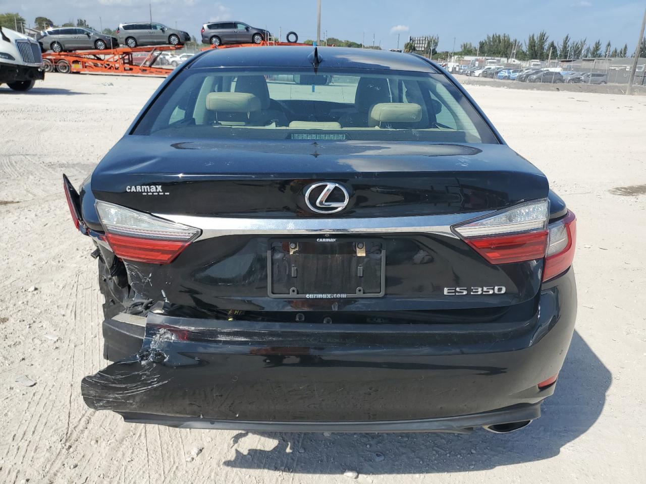 2016 Lexus ES - Image 6