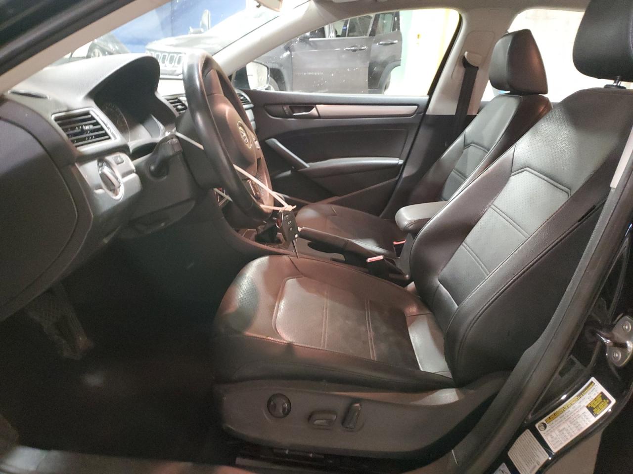 2015 Volkswagen Passat - Image 7