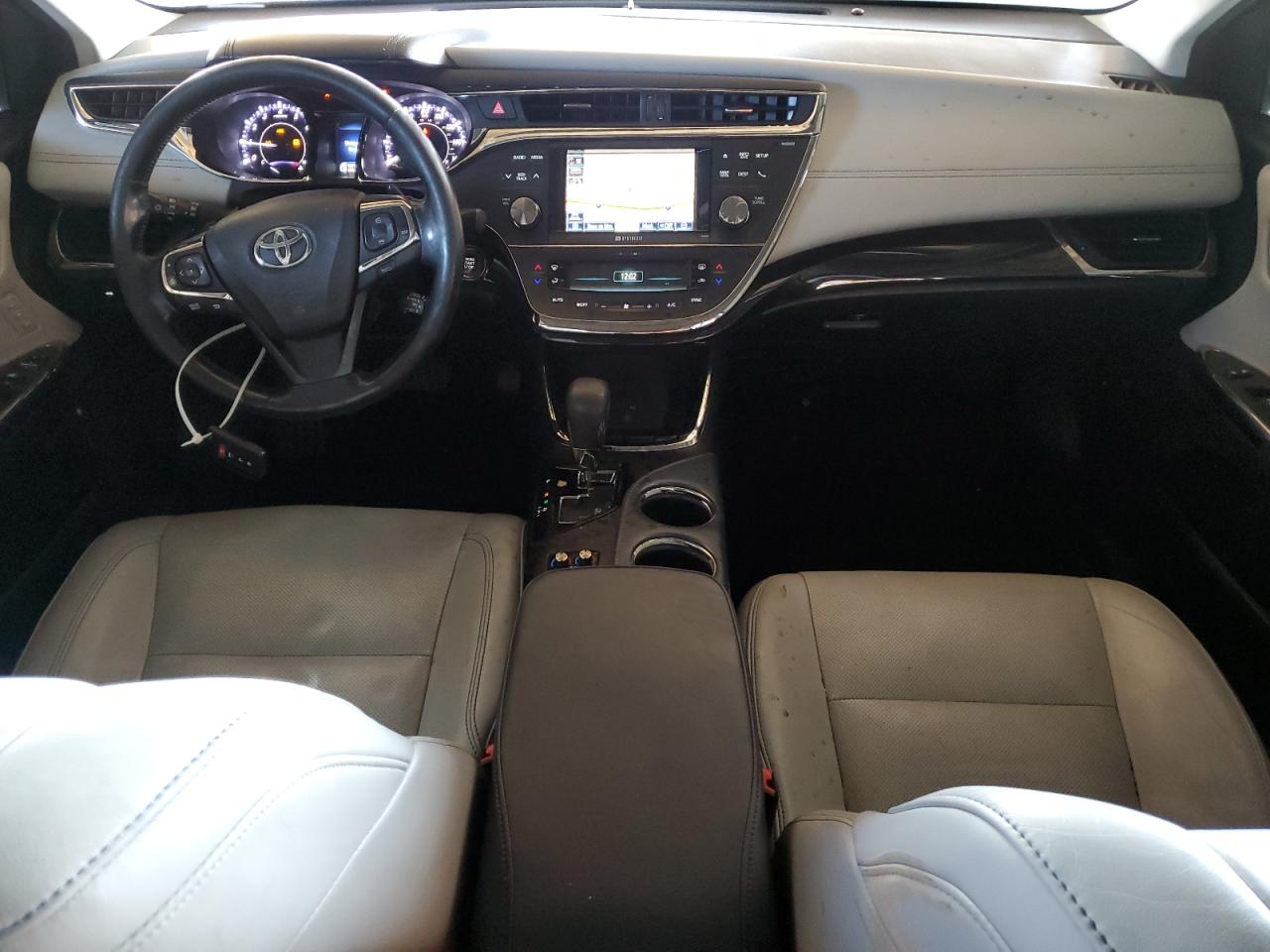 2014 Toyota Avalon - Image 8