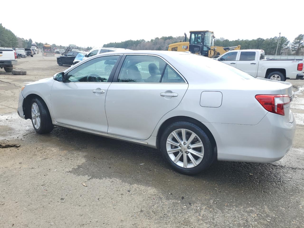 2014 Toyota Camry - Image 2