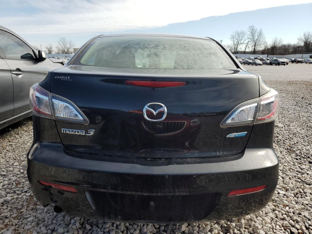 2013 Mazda 3 - Image 6