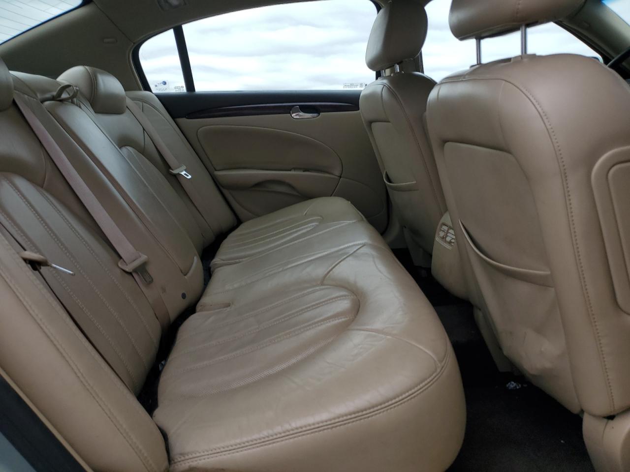 2007 Buick Lucerne - Image 10